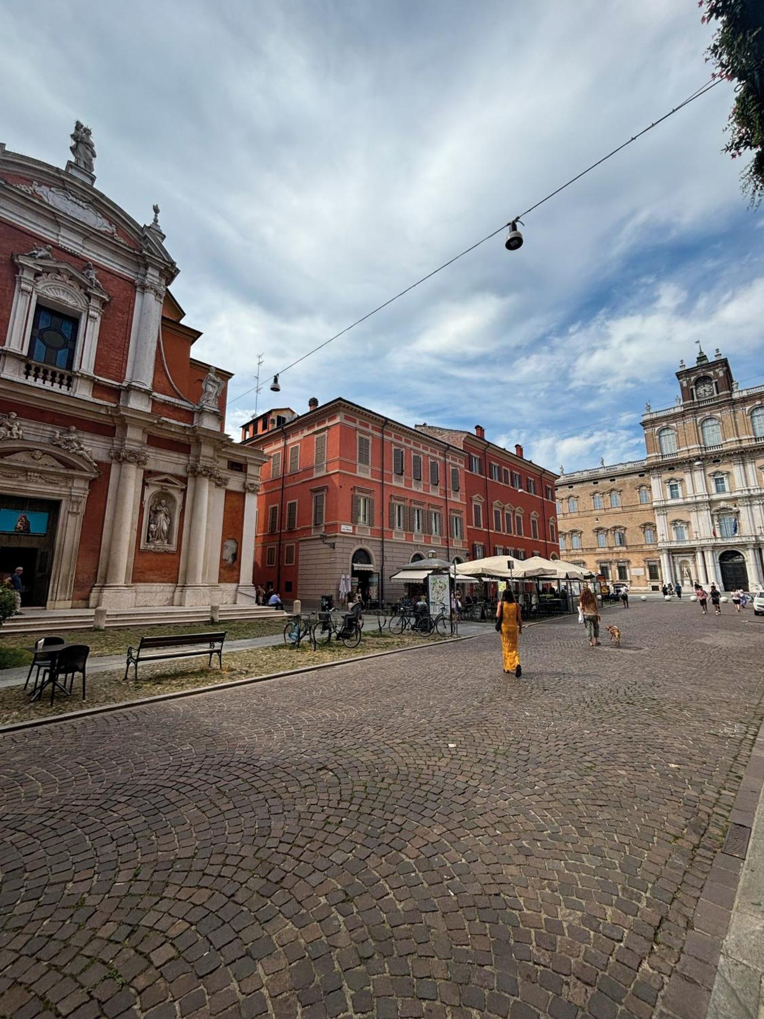 Ferienwohnung Farini House - Next To The Academy Of Modena Exterior foto